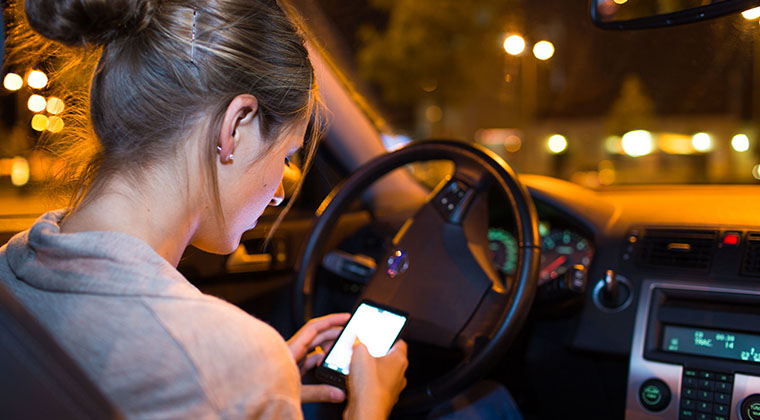 distraction_driving_car_texting